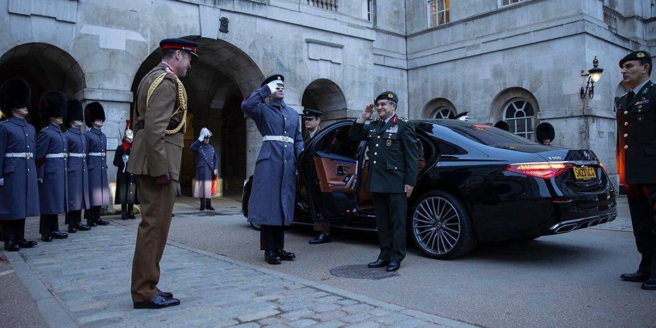 Kara Kuvvetleri Komutanı Orgeneral Bayraktaroğlu, İngiltere’de Resmi Temaslarda Bulundu