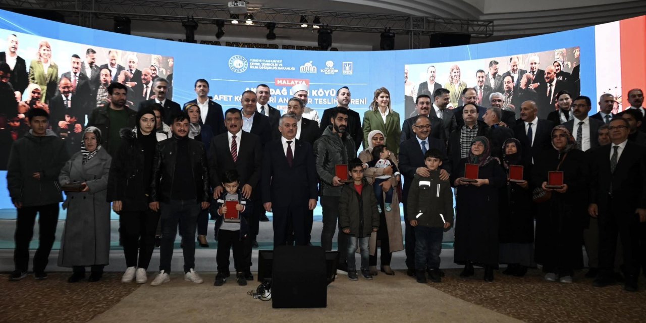 Bakan Özhaseki: Şu Ana Kadar 2 Milyon 200 Bin Konutu Değiştirdik