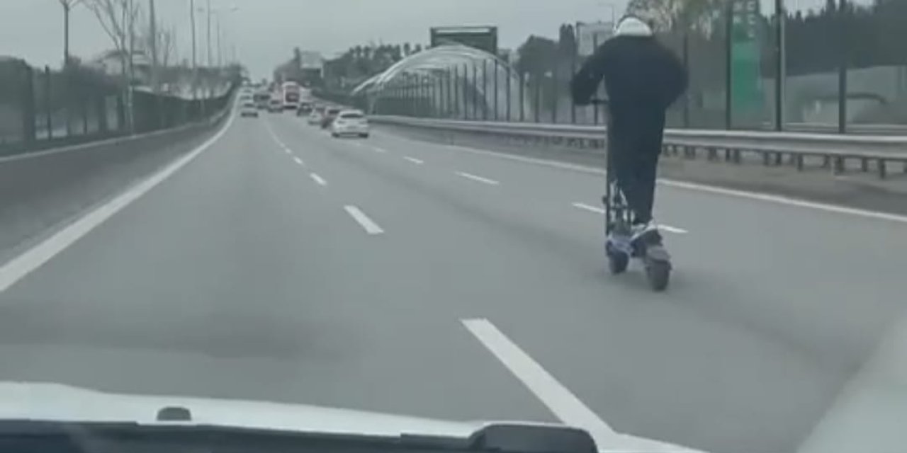 D-100'de Skuterler Otomobilleri Solladı; Hız Kadranı 120 Km'yi Gösterdi