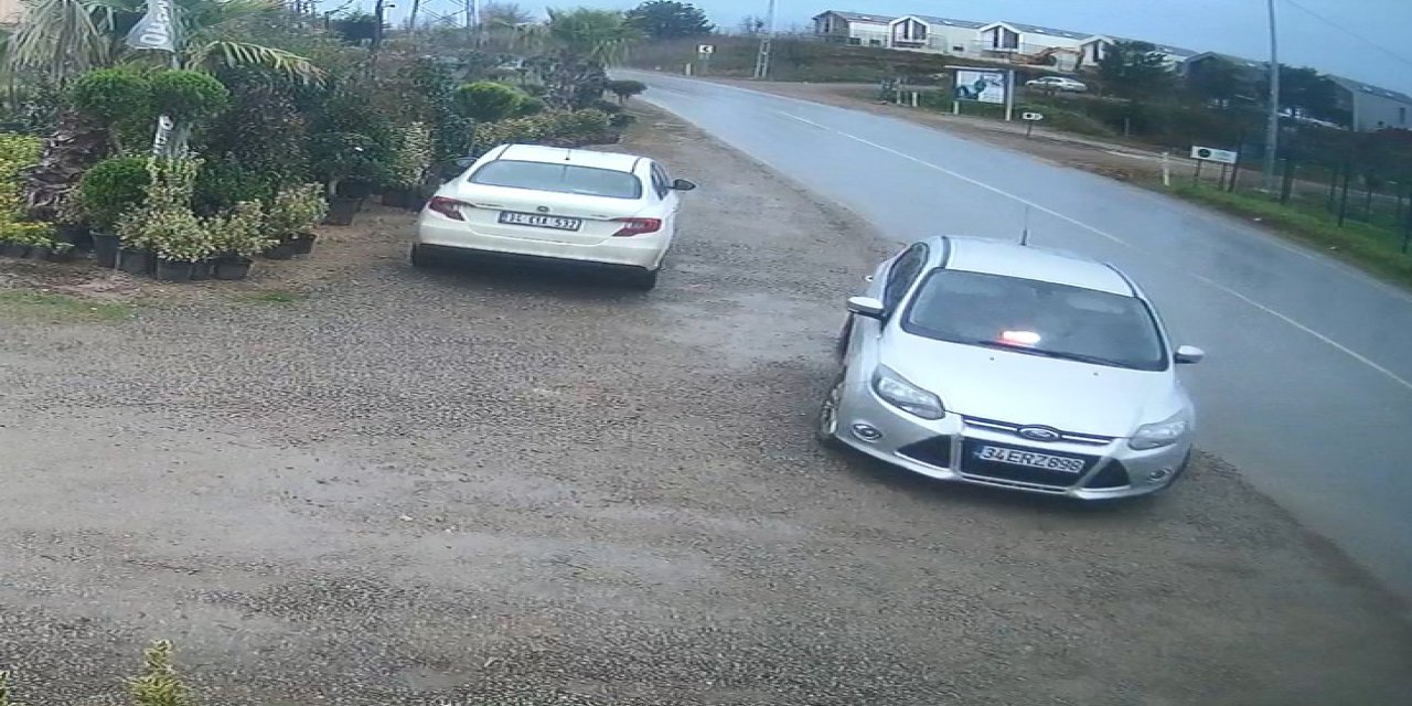 İstanbul'da 24 Eve Giren Çakar Lambalı Hırsızlar Yakalandı