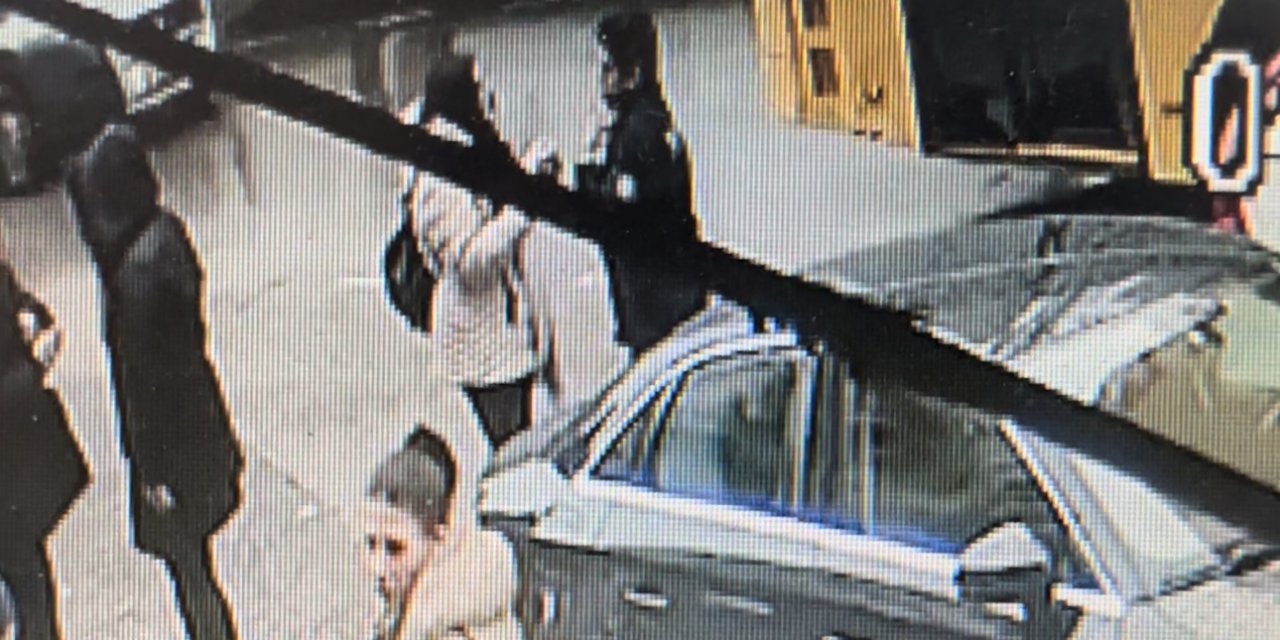 İett Otobüsünde Biber Gaz Sıktı; Yolcular Fenalaştı