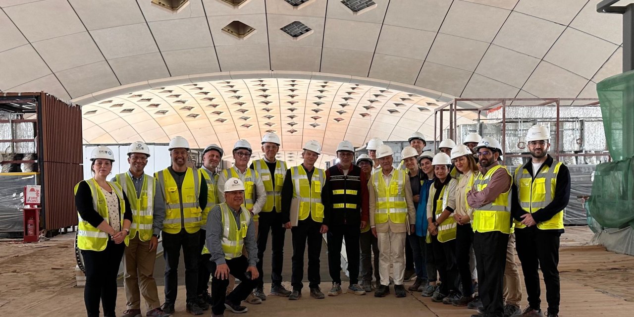 Ünlü Mimar Norman Foster, Limak’ın Kuveyt’teki Havalimanı Projesini Ziyaret Etti