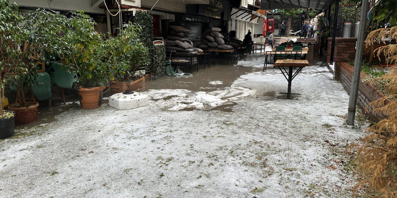 Alanya’da Dolu Ve Sağanak Etkili Oldu