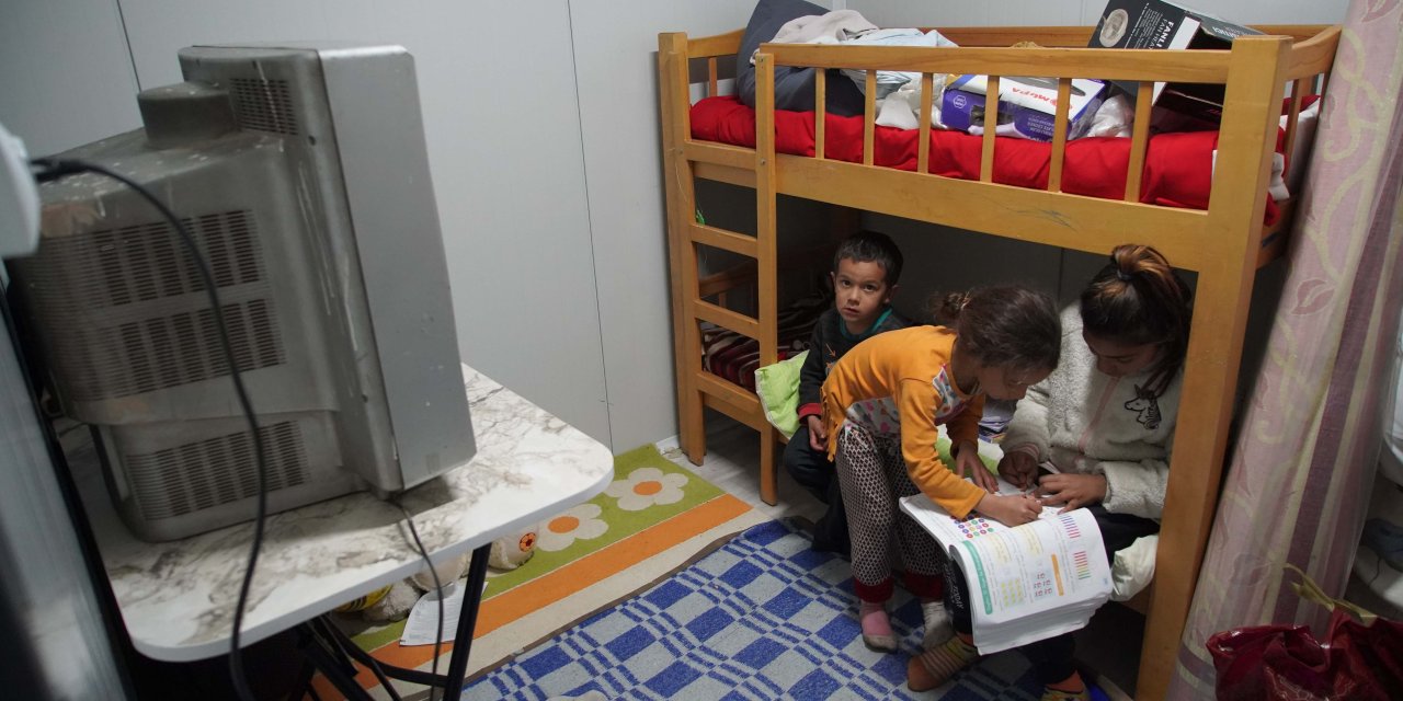 'göl Mahalle'de Evleri Su Baskını Tehdidi Altındaki 21 Aile Konteynere Yerleştirildi