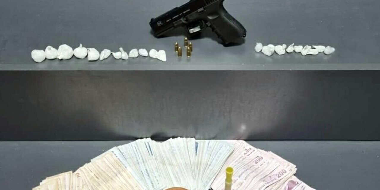 Otomobilde 1 Kilo Metamfetaminle Yakalanan 3 Şüpheliye Gözaltı