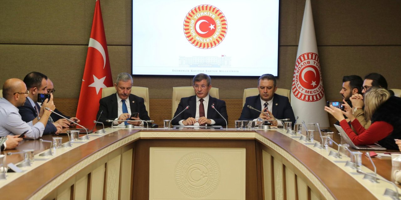 Davutoğlu: Her Partiyle Görüşürüz