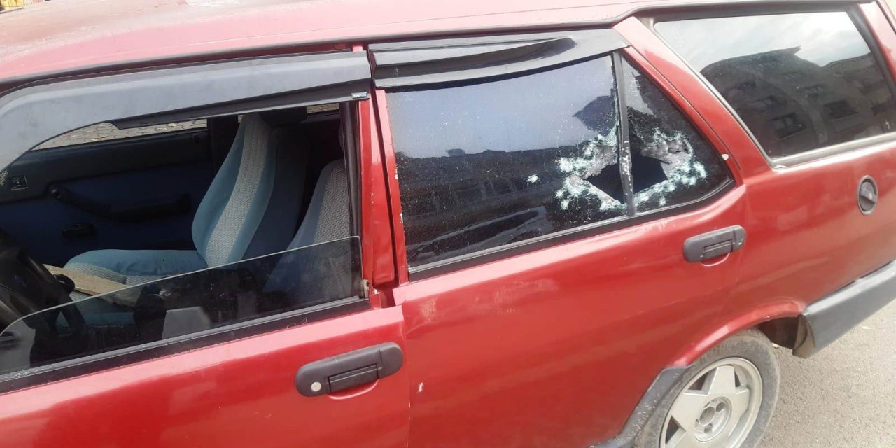Çubuk’ta Seyir Halindeki Otomobile Tüfekle Ateş Açıldı: 1 Yaralı