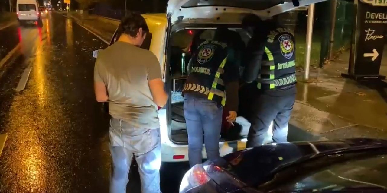 Maltepe'de Ambulansa Yol Vermeyen Magandaya Ceza