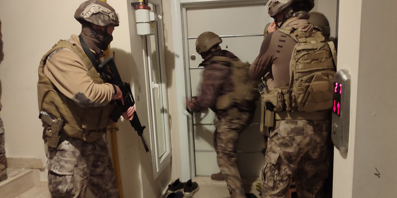 Mersin'de, 'Araç Satışı' İle Tefeciliğe 8 Gözaltı