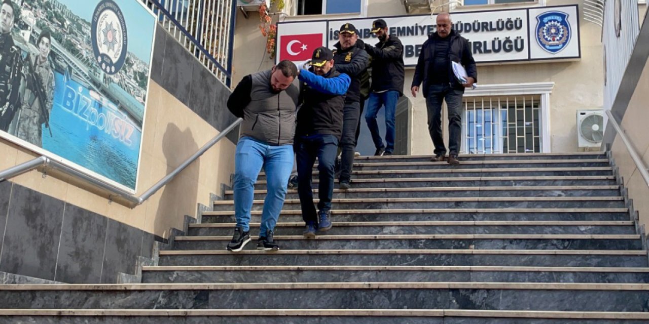 (Ek Fotoğraflarla) Esenyurt'ta Tekel Bayisindeki Silahlı Saldırı : 3 Şüpheli Yakalandı