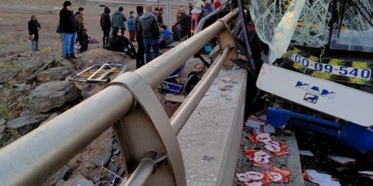 1 Kişinin Öldüğü, 34 Kişinin Yaralandığı Otobüs Kazasında Şoföre 12 Yıl 9 Ay Hapis Cezası