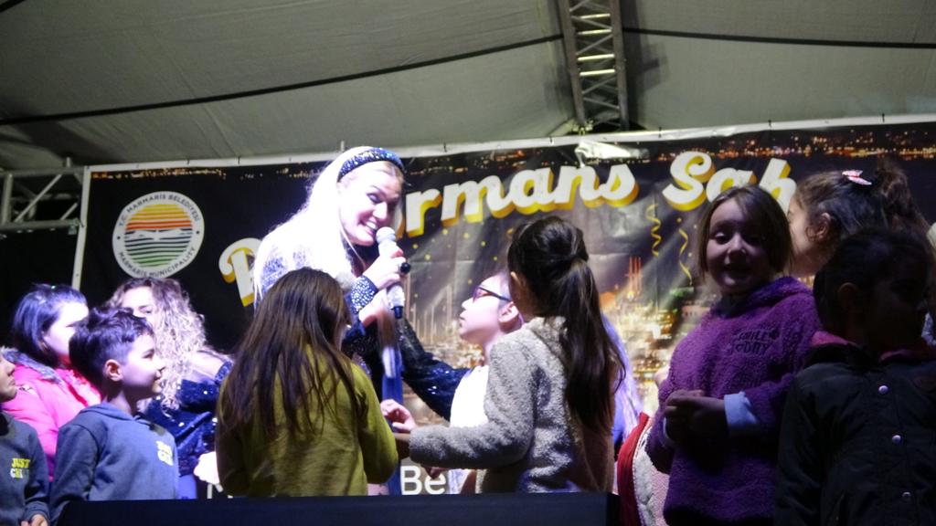 Tuğba Özay Marmaris’te gönüllere taht kurdu