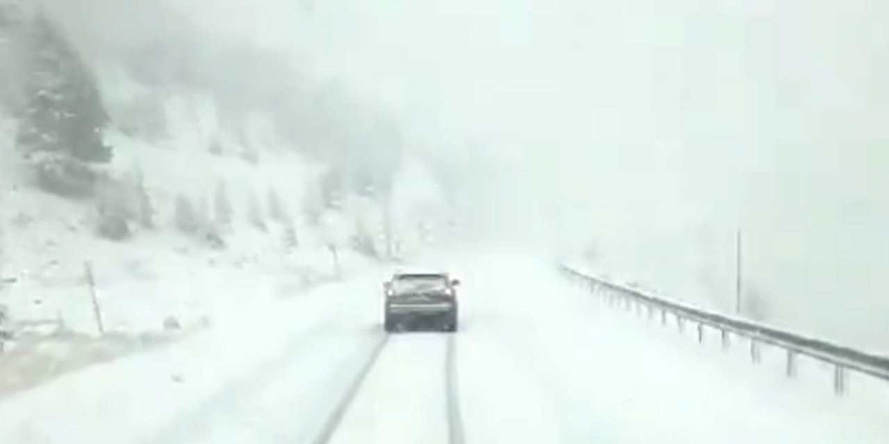 Kar Yağışı, Antalya- Konya Kara Yolunda Ulaşımda Aksamalara Neden Oldu