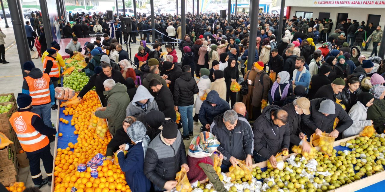 Sultanbeyli’de 6 Bin Anaokulu Öğrencisine ‘Vitamin Filesi’ Dağıtıldı