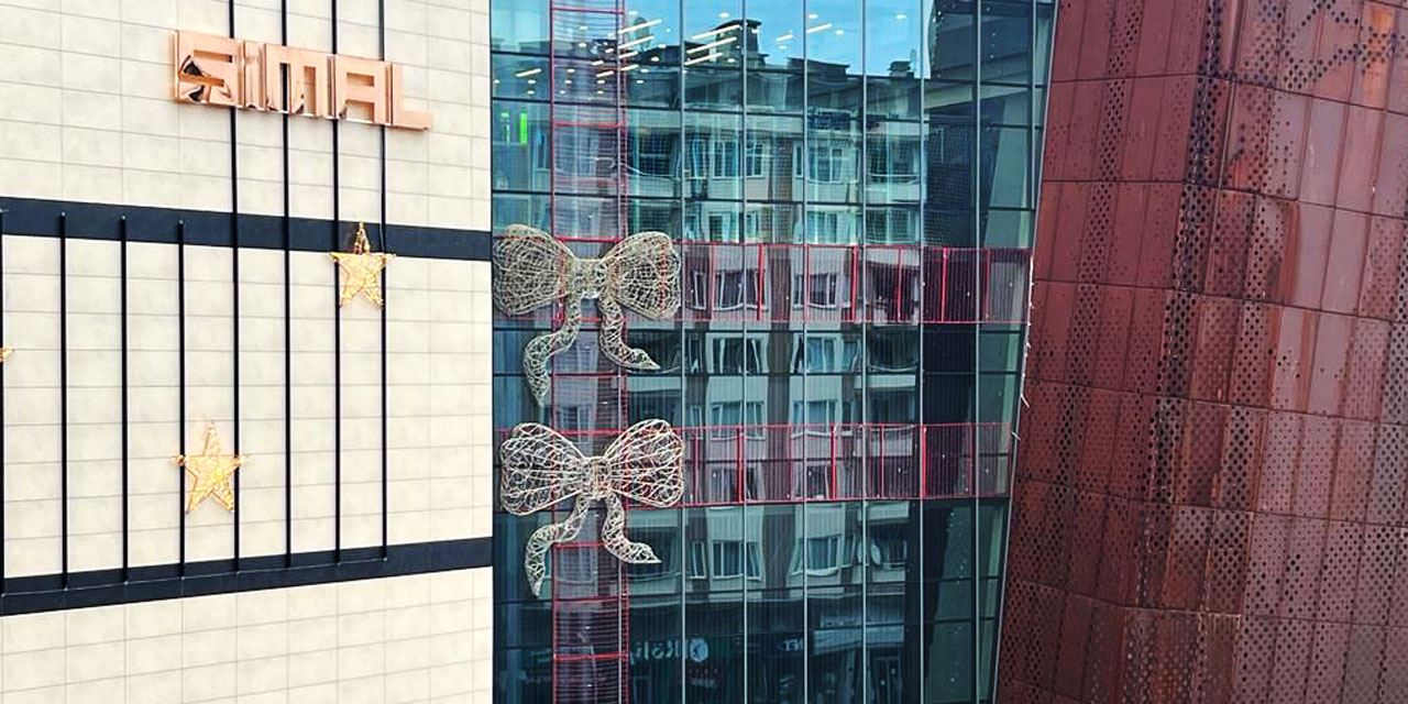 Rize'de Şimal AVM’nin hediye paketi süslemesinin yeni hali