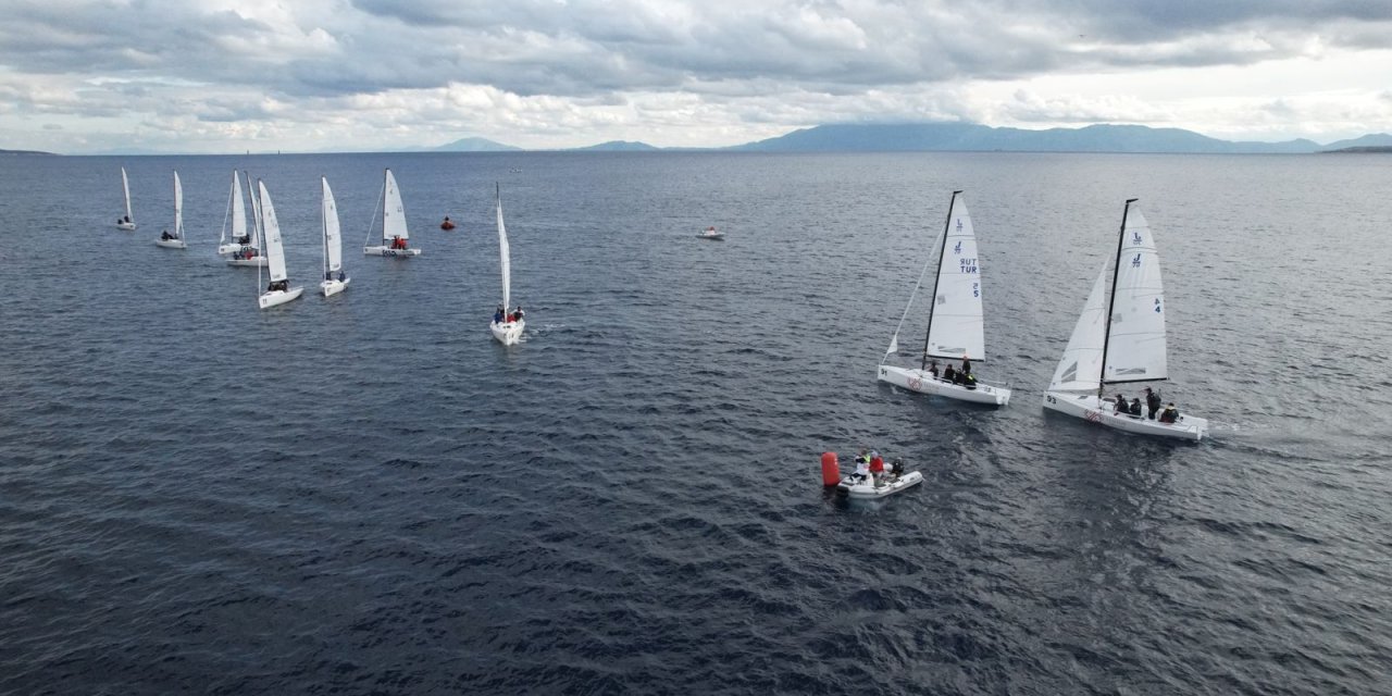 Tenzor International Cup Yelken Yarışları’nda İkinci Gün Tamamlandı