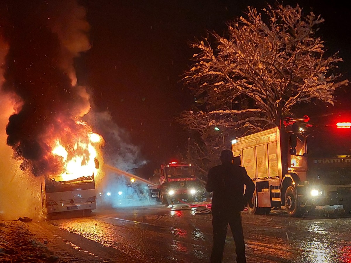 Rize'den Malatya'ya Göreve Giden Polisleri Taşıyan Otobüs Zigana Dağı’nda Yandı