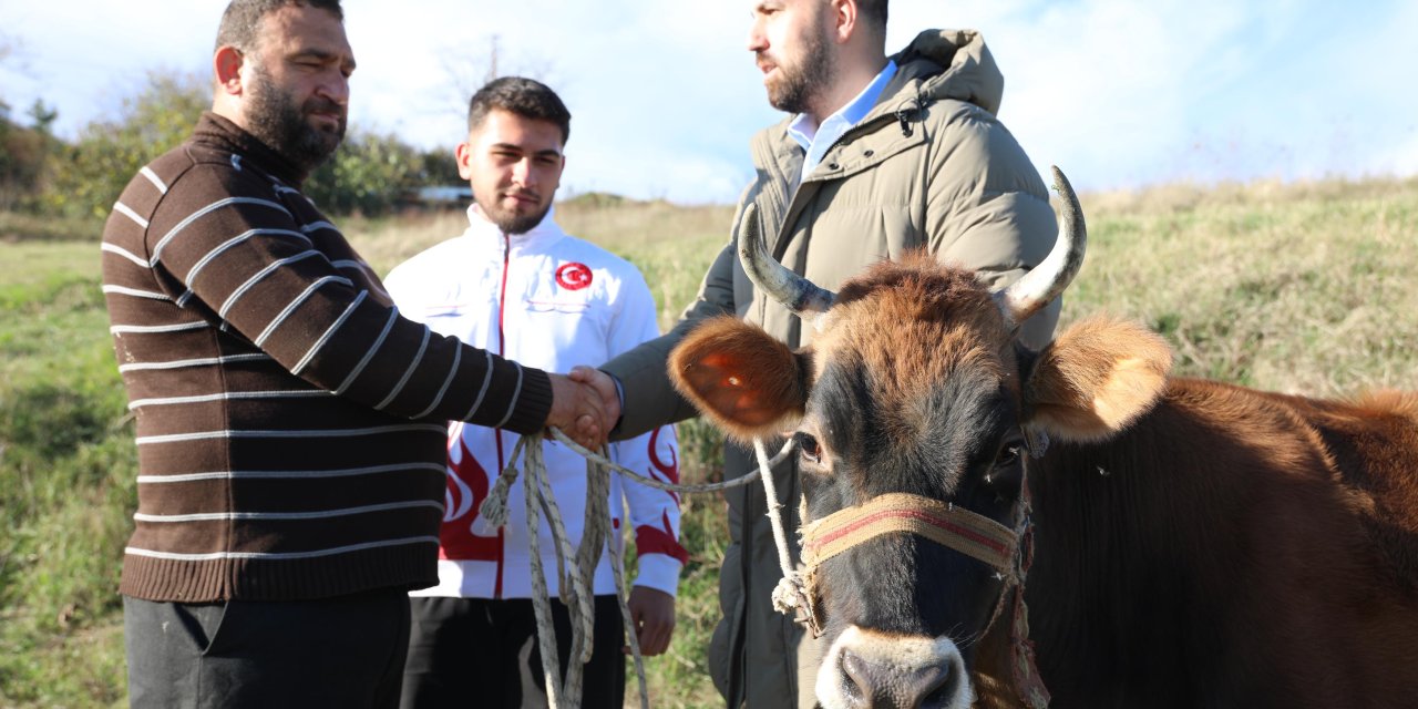 İnek Parası İle Katıldığı Şampiyonadan Avrupa 3'üncüsü Olarak Döndü
