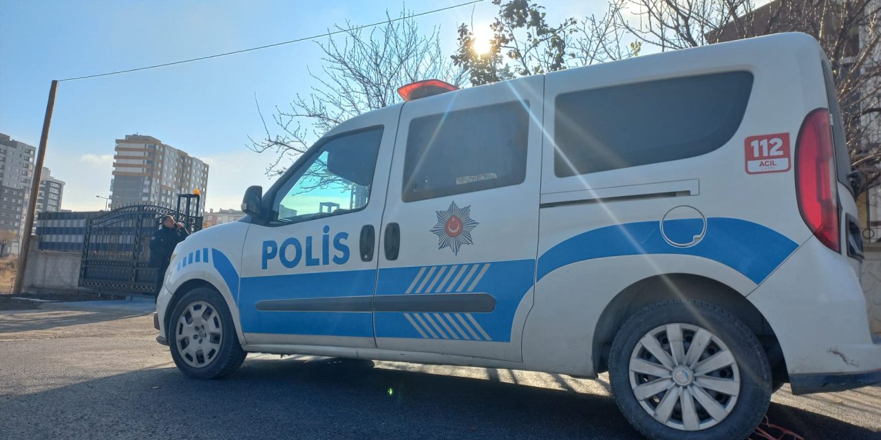 Tabancasını Temizlerken Kendini Vurdu