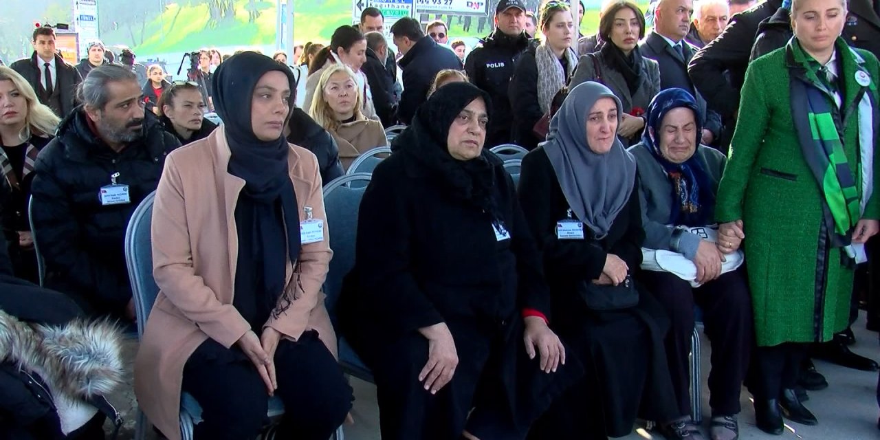 Beşiktaş'taki Terör Saldırısında Şehit Düşenler İçin Anma Töreni