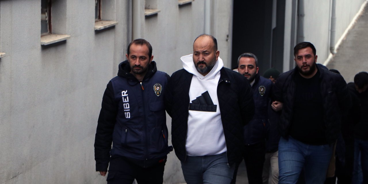 Sazan Sarmalı Ve Oltama Yöntemiyle 150 Milyon Tl Vurgun