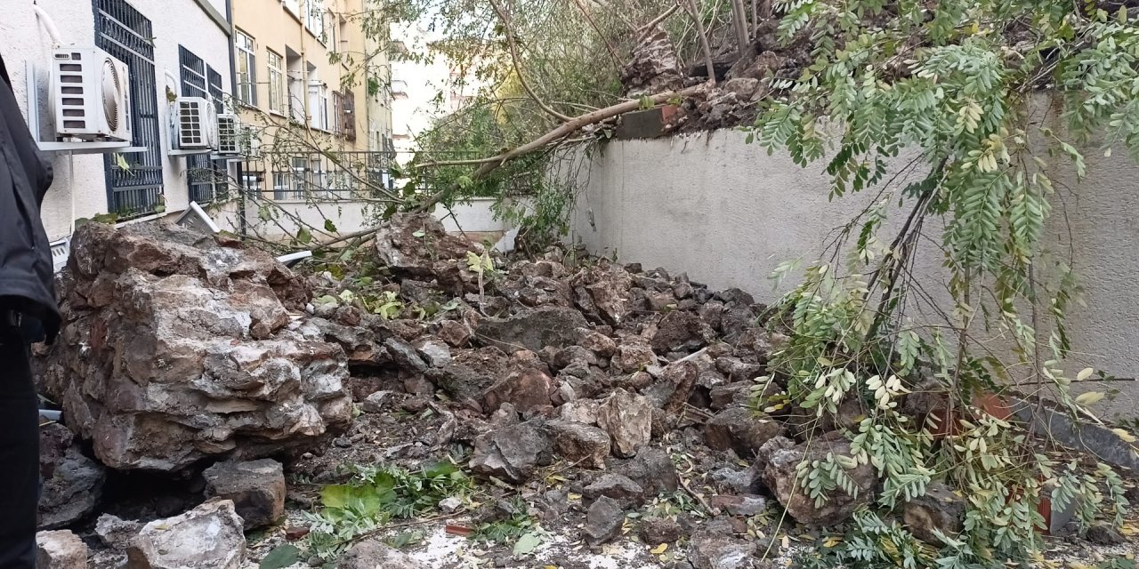 Kocaeli'de İstinat Duvarı Çöktü; 23 Daire İle 6 İş Yerinin Boşaltılmasına Karar Verildi