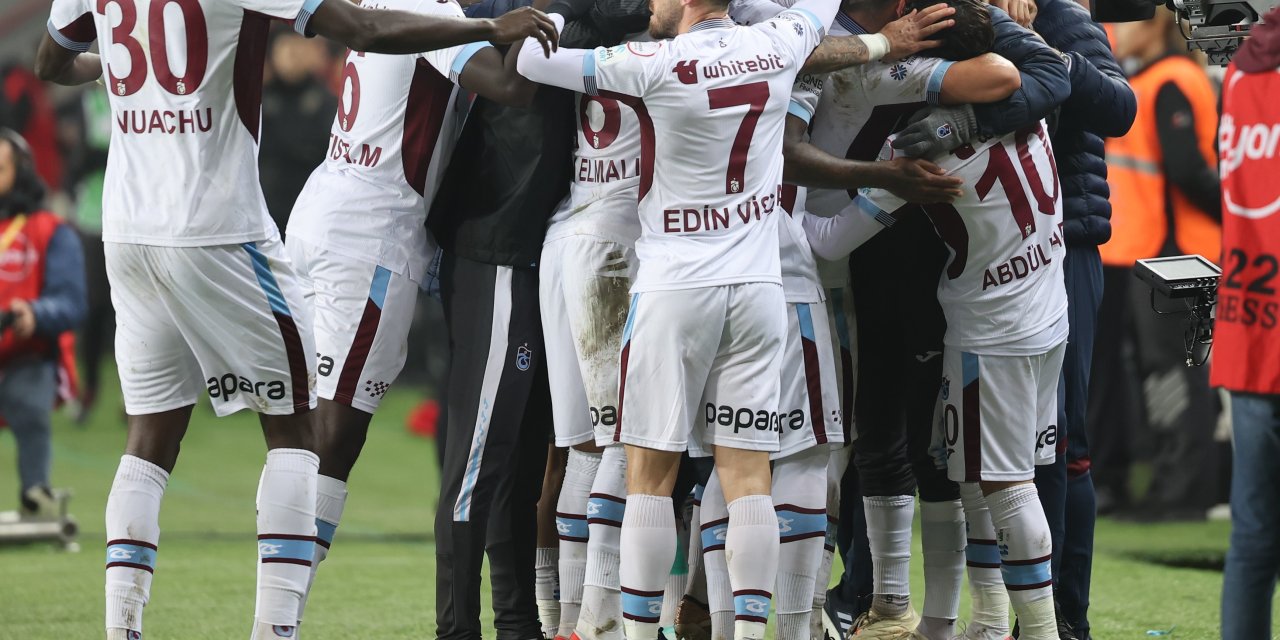 Trabzonspor'da '100'ler Gülüyor