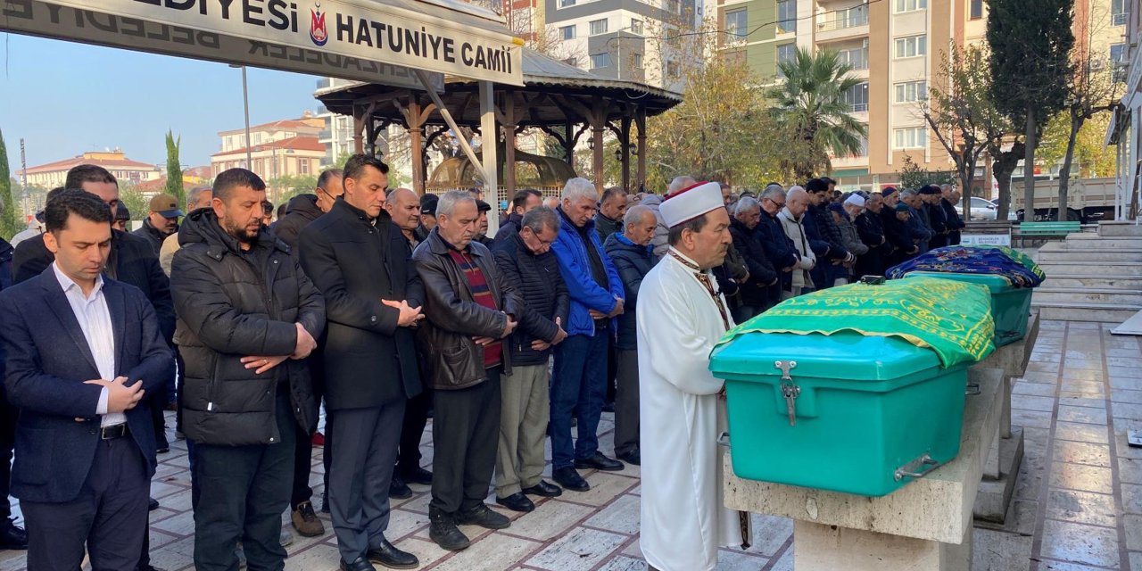 Eşi İle Kayınbiraderini Öldürdükten Sonra Oğlunu Arayıp, Haber Vermiş