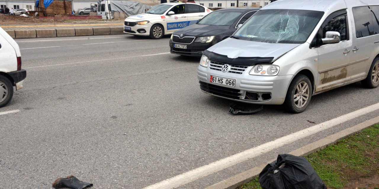 Hafif Ticari Aracın Çarptığı Kadın Ağır Yaralandı