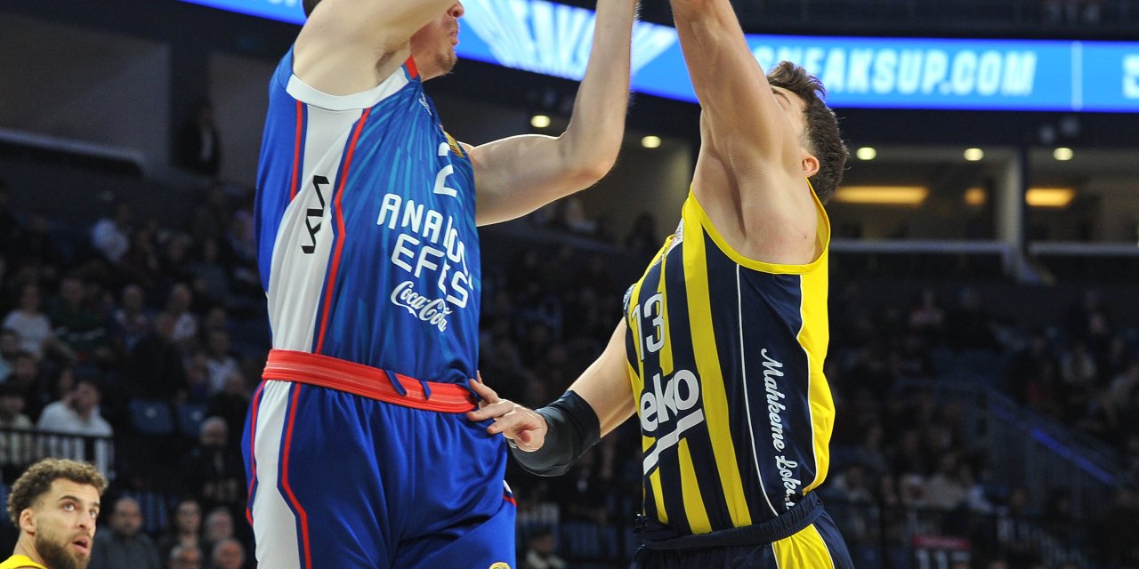 Anadolu Efes - Fenerbahçe Beko: 81-80