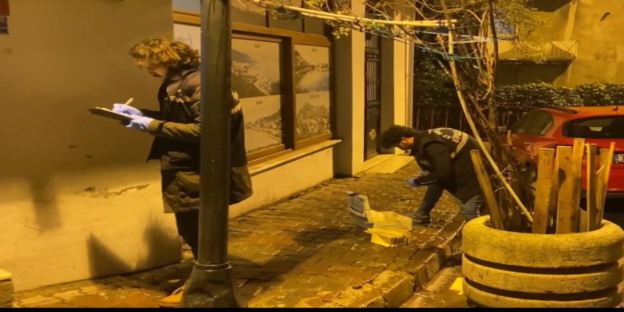 Zeytinburnu'nda Derneğe Silahla Ateş Açtı