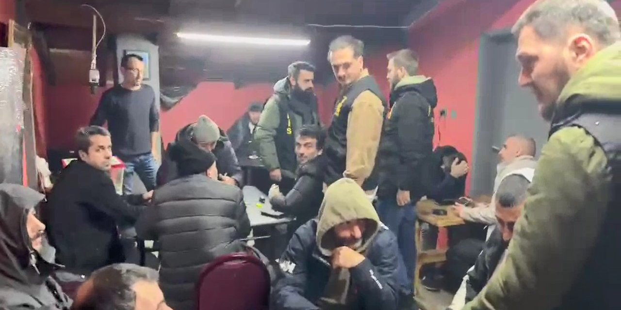 Kağıthane'de Çatı Katına Tombala Baskını