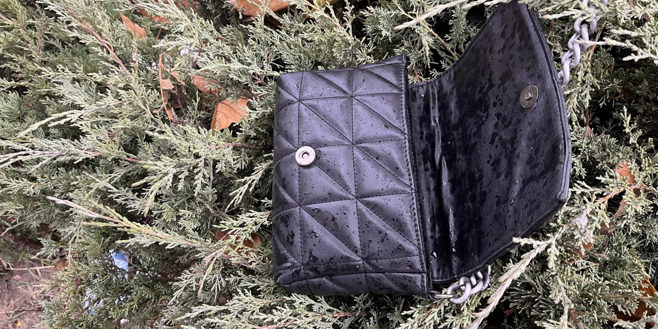 Kavşak Projesi İptal Edilen Yolda Ölen Gamze'nin Çantası, Ağaçta Bulundu