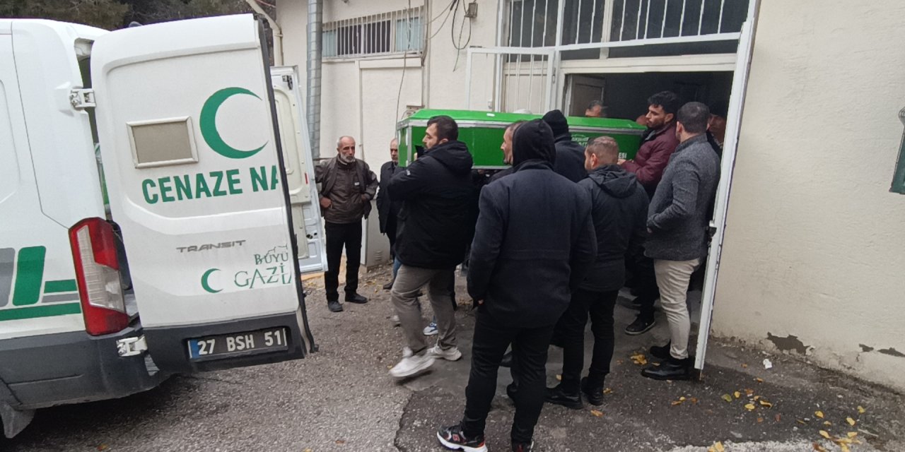 Oto Tamircisi Aracında Öldürüldü