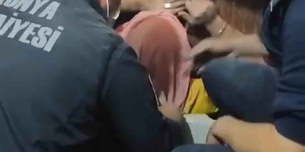 Polisten Kaçmaya Çalışırken Evin Tuvalet Havalandırmasında Sıkıştı