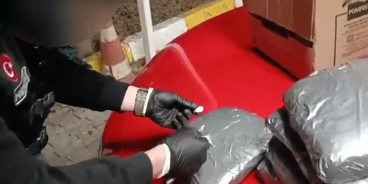 Sakarya'da Ele Geçirilen 13 Kilo Kokaine 3 Gözaltı