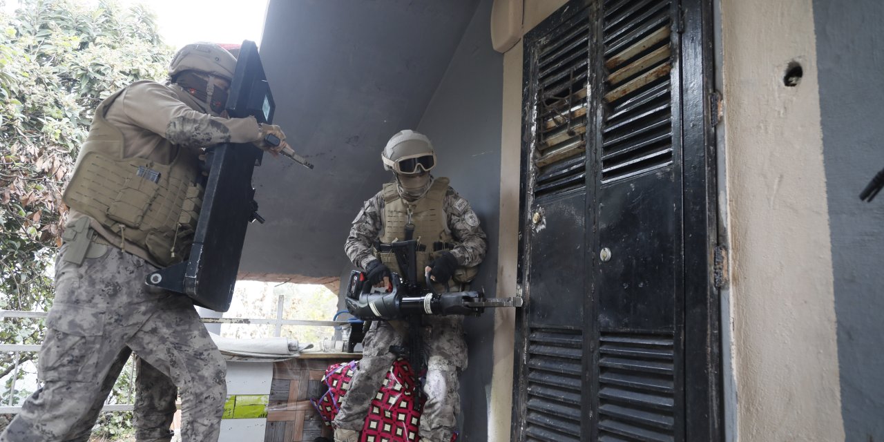 Uyuşturucu Baskını Yapılan Evde Güvenlik Kameralı Önlem