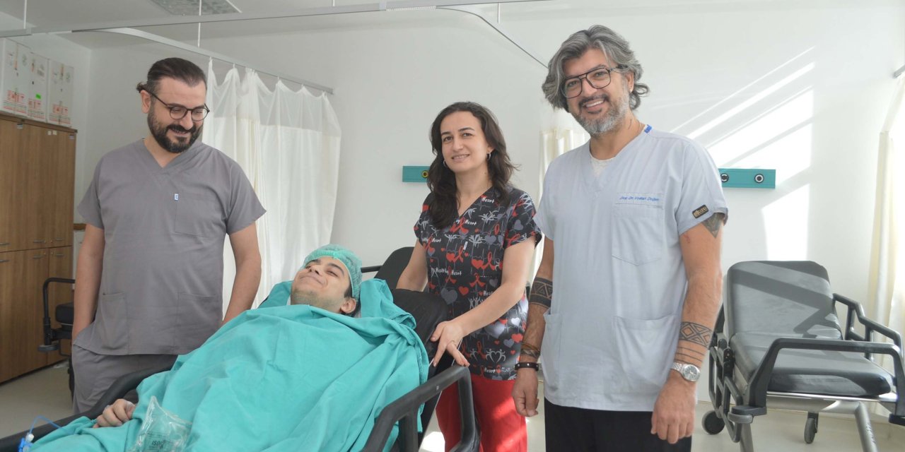 Tıp Öğrencisi Stajda Gönüllü Denek Oldu, Kalbinde Delik Tespit Edildi