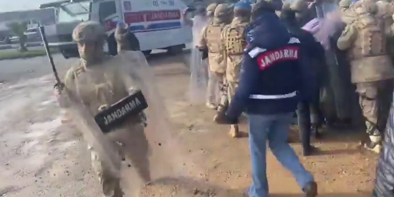 Şanlıurfa'da, Jandarma İle Eylem Yapan İşçiler Arasında Gerginlik: 20 Gözaltı