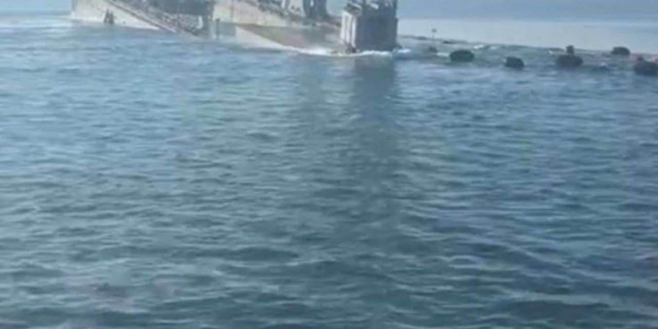 Kocaeli'de Yüzer Havuz Battı; 24 Personel Kurtarıldı