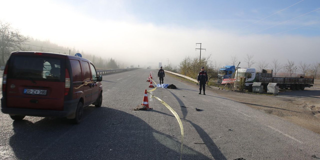 Yolun Karşısına Geçerken Otomobil Çarpan Yaya Öldü