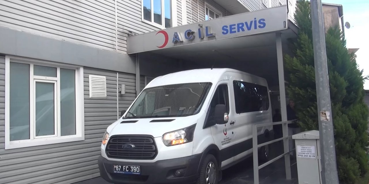 Zonguldak'ta 34 Üniversite Öğrencisi Gıda Zehirlenmesi Şüphesiyle Tedaviye Alındı (2)