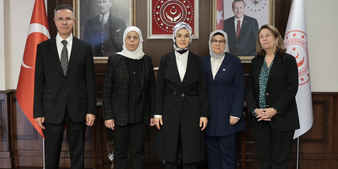 Bakan Göktaş, Filistin Ankara Büyükelçisi Mustafa İle Görüştü