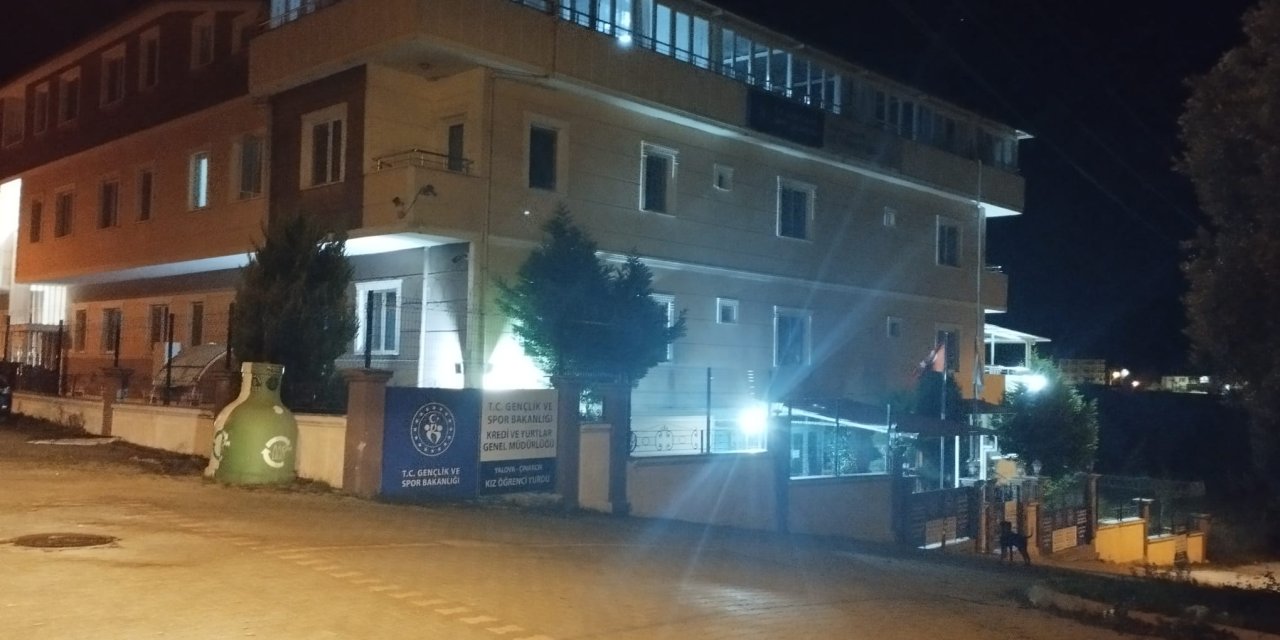 Yalova'da Kyk Yurdunda 15 Öğrenci Zehirlenme Şüphesiyle Hastaneye Kaldırıldı