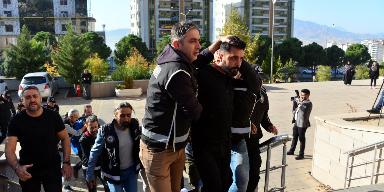 Bir Pastaya Tc Kimlik Numarası