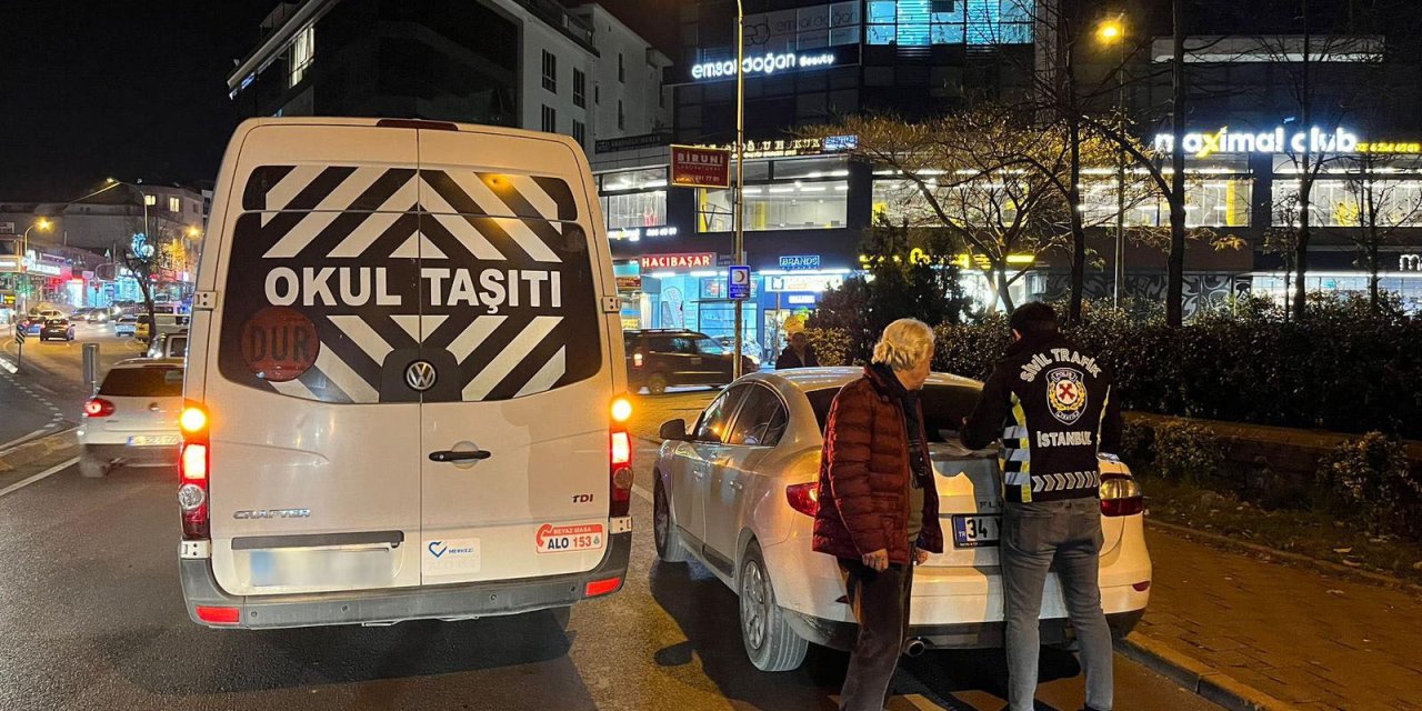 Çekmeköy'de Korsan Taşımacılık Yapan Minibüs Şoförüne 42 Bin Lira Ceza