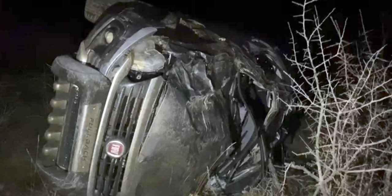 Devrilen Kamyonetteki Hanife Nur Öldü; 3 Yaralı