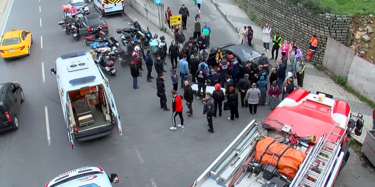 Şişli'de Otomobilin Çarptığı Motosikletli Yaralandı