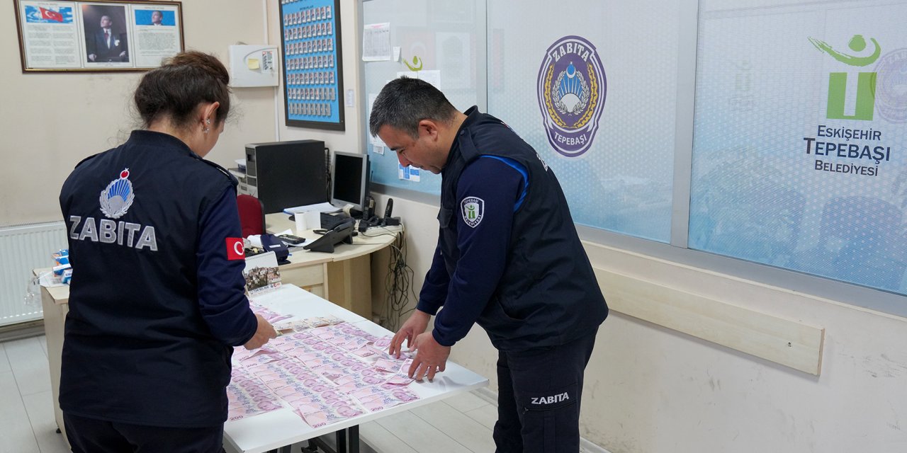 Dilencinin Üzerinden 10 Bin 170 Lira Çıktı