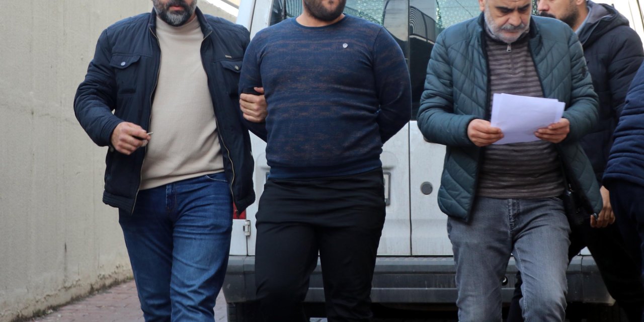 Kardeşlerden Birini Öldürüp, Diğerini Yaralayan Şüpheli Yakalandı (2)
